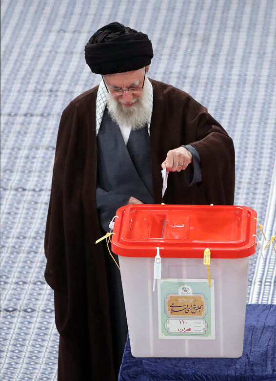 İslam İnkılabı Lideri'nin seçim günü sandık başındaki beyanatı