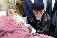 عیادت رهبر انقلاب اسلامی از آیت الله مظاهری عیادت رهبر انقلاب اسلامی از آیت الله مظاهری