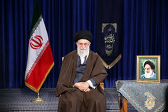 قائد الثورة الاسلامية المعظم يطلق شعار قائد الثورة الاسلامية المعظم يطلق شعار