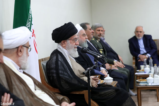 ประธานาธิบดีอิหร่านและคณะรัฐมนตรีเข้าพบท่านผู้นำสูงสุดการปฏิวัติอิสลาม