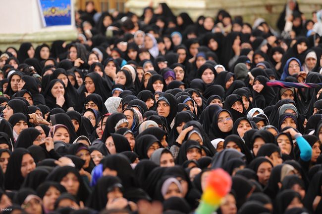 جمع دهها هزار نفر از زائران و مجاوران بارگاه ملکوتی ثامن الحجج علی بن موسی الرضا علیه السلام