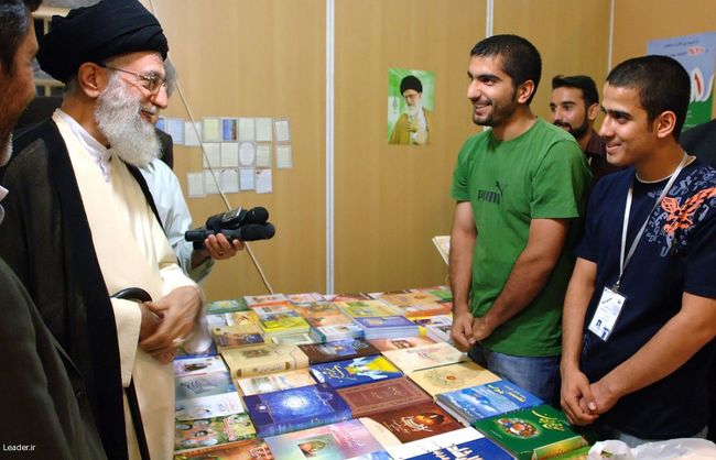 بازدید از بخشهای مختلف نمایشگاه بین المللی قرآن کریم