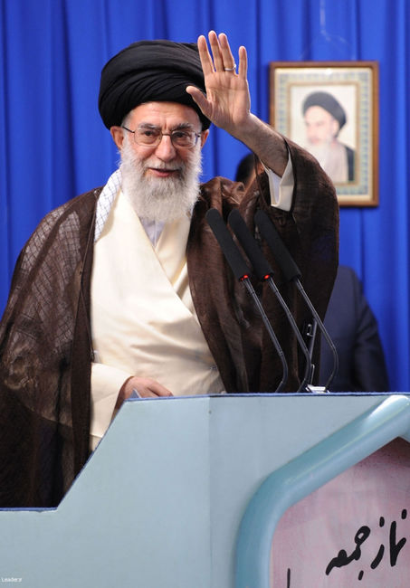 اقامه نماز جمعه تهران به امامت رهبر معظم انقلاب اسلامي	