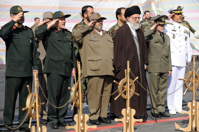 مراسم الحاق ناوشکن جماران به ناوگان نیروی دریائی ارتش جمهوری اسلامی ایران