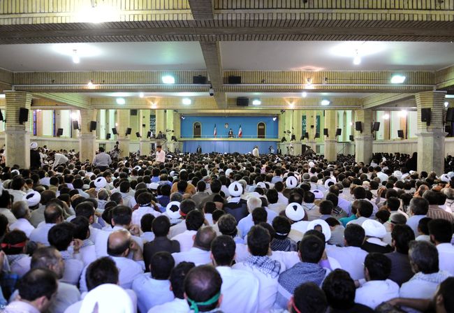 دیدار جمع زیادی از مردم استان بوشهر