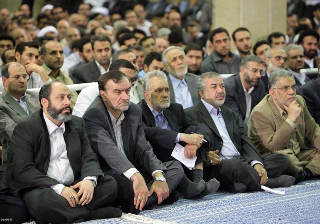 دیدار صدها نفر از استادان دانشگاهها و مراکز آموزش عالی
