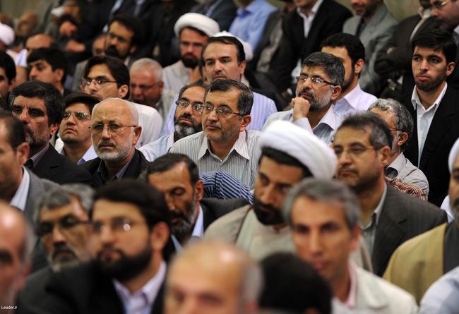 دیدار صدها نفر از استادان دانشگاهها و مراکز آموزش عالی