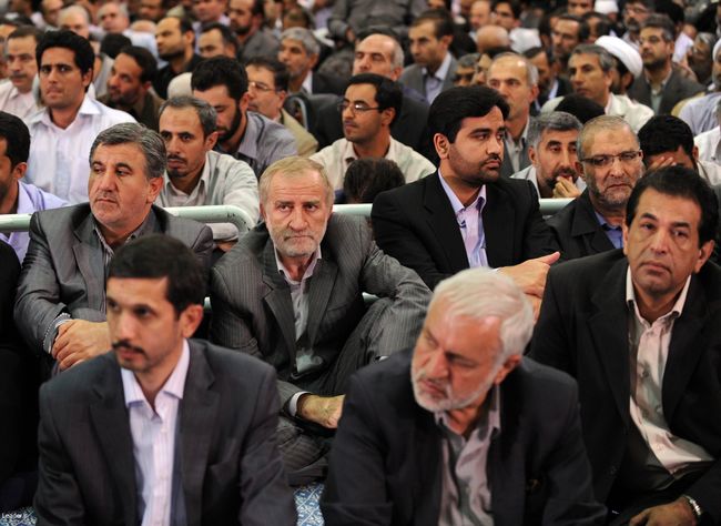 دیدار صدها نفر از استادان دانشگاهها و مراکز آموزش عالی