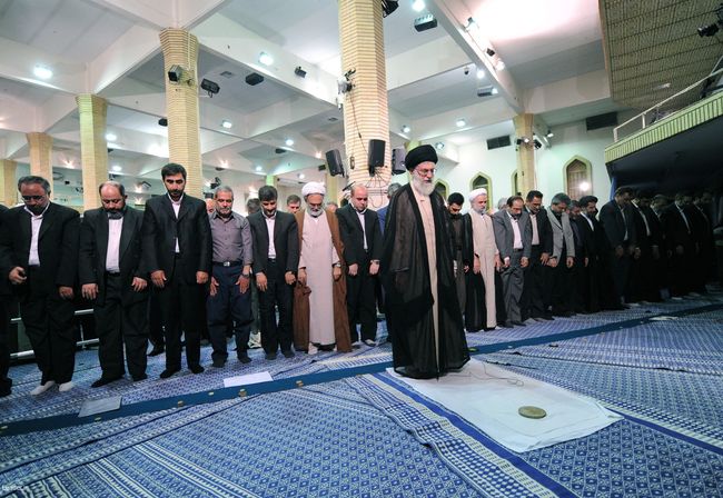 دیدار صدها نفر از استادان دانشگاهها و مراکز آموزش عالی