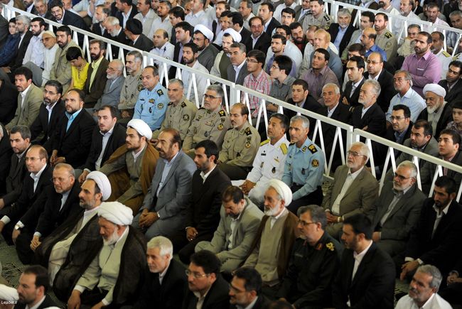 گزارش تصویری در یزدفردا :اقامه نماز عید سعید فطربا حضور رهبر فرزانه انقلاب -حضور با شکوه مسلمانان در نماز عید الله اکبر در تهران