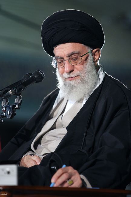 دیدار جمعی از اساتید، فضلا و طلاب نخبه ی حوزه علمیه قم