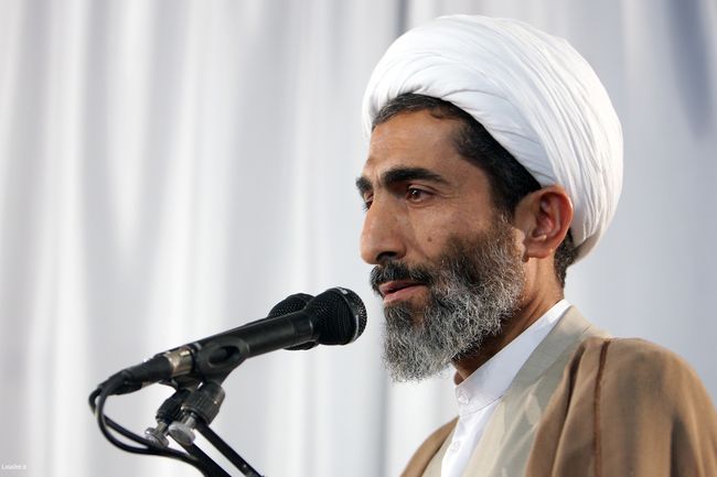 دیدار جمعی از اساتید، فضلا و طلاب نخبه ی حوزه علمیه قم