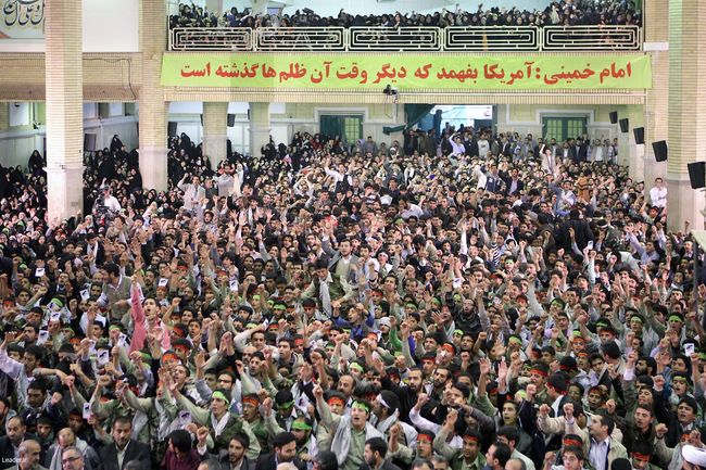 دیدار پرشور هزاران نفر از دانش آموزان