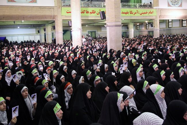 دیدار پرشور هزاران نفر از دانش آموزان