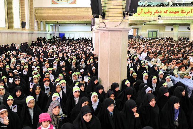 دیدار پرشور هزاران نفر از دانش آموزان