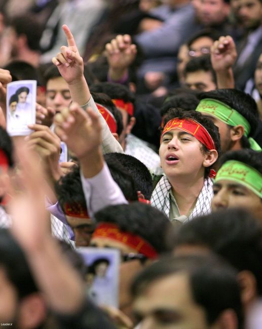 دیدار پرشور هزاران نفر از دانش آموزان