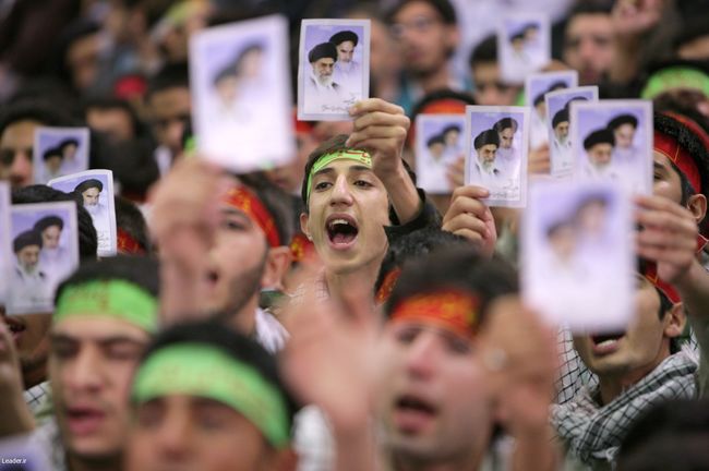 دیدار پرشور هزاران نفر از دانش آموزان