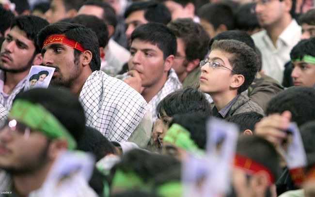دیدار پرشور هزاران نفر از دانش آموزان