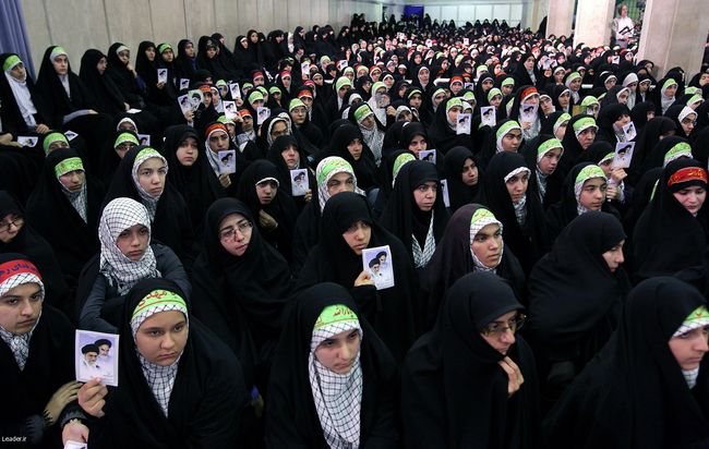دیدار پرشور هزاران نفر از دانش آموزان