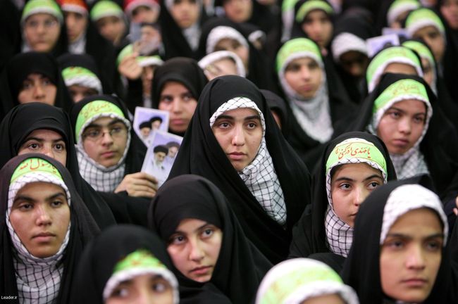 دیدار پرشور هزاران نفر از دانش آموزان