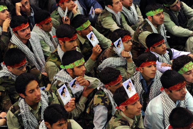 دیدار پرشور هزاران نفر از دانش آموزان