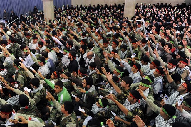دیدار پرشور هزاران نفر از دانش آموزان