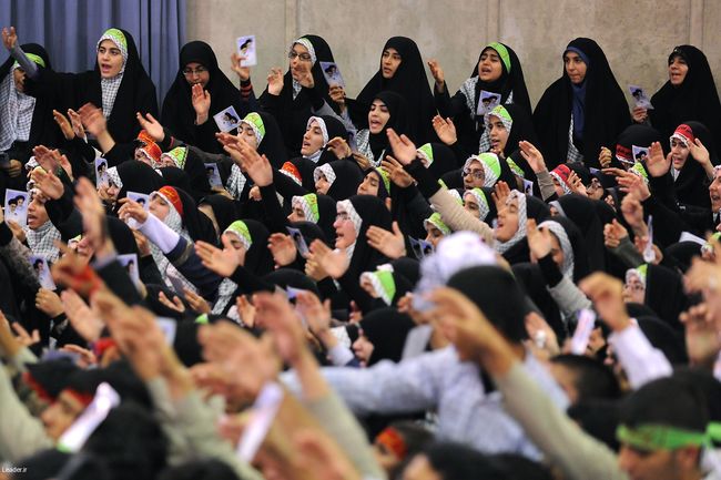 دیدار پرشور هزاران نفر از دانش آموزان