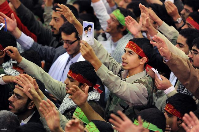 دیدار پرشور هزاران نفر از دانش آموزان
