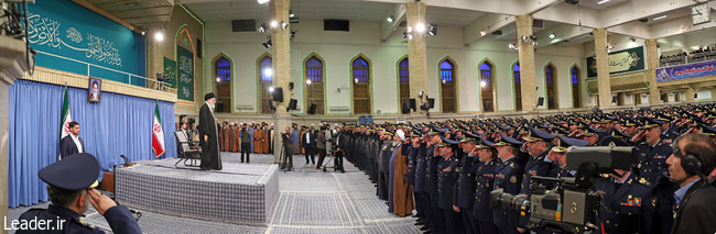 Hava Kuvvetleri komutanı ve personelinin İslam İnkılabı Rehberi tarafından kabulü