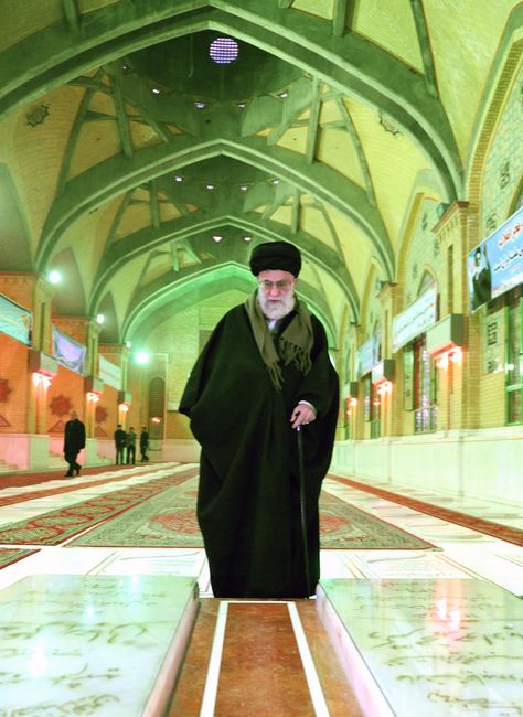 حضور در مرقد مطهر امام راحل (ره)، مزار شهدای هفتم تیر و گلزار شهدای بهشت زهرا