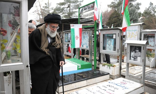 حضور در مرقد مطهر امام راحل (ره)، مزار شهدای هفتم تیر و گلزار شهدای بهشت زهرا