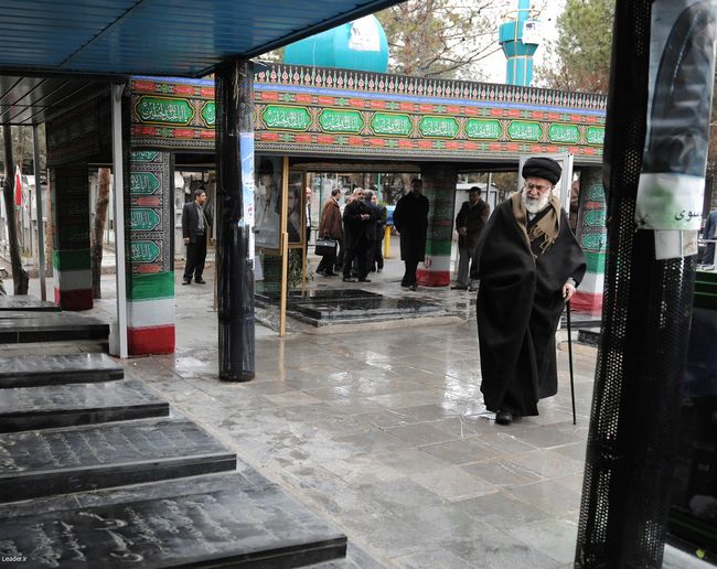 حضور در مرقد مطهر امام راحل (ره)، مزار شهدای هفتم تیر و گلزار شهدای بهشت زهرا