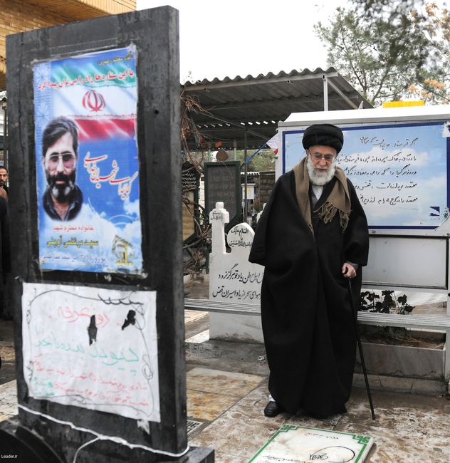 حضور در مرقد مطهر امام راحل (ره)، مزار شهدای هفتم تیر و گلزار شهدای بهشت زهرا