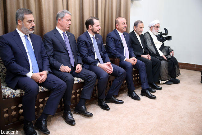 Ayatollah Khamenei meets with the Turkish President and his entourage