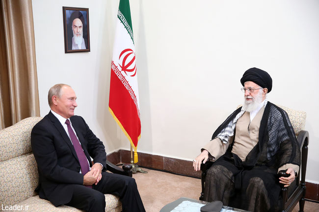 قائد الثورة الإسلامية المعظم يستقبل رئيس جمهوية روسيا الإتحادية