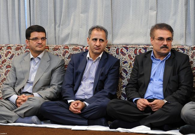 رهبر معظم انقلاب در دیدار رئيس و اعضاي هيئت رئيسه اتاق هاي بازرگاني ايران و تهران: هدف دشمنان از ايجاد اين فشارها، نا اميدي مردم و به شكست كشاندن انقلاب اسلامي بود+گزارش تصویری ديدار رئيس و اعضاي هيئت رئيسه اتاق هاي بازرگاني ايران و تهران
