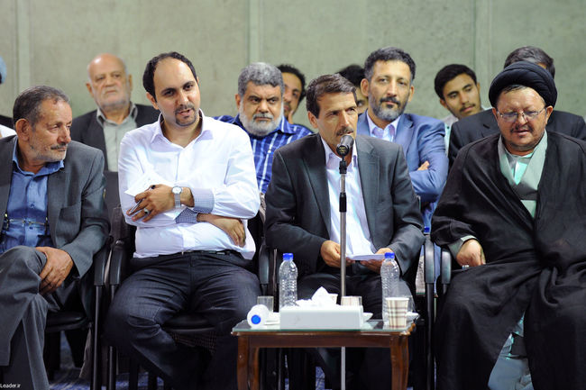 دیدار جمعی از شعرای پیشکسوت و جوان و اهالی فرهنگ و ادب