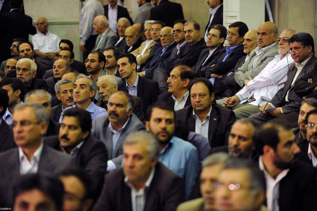 دیدار با فعالان و برگزیدگان بخش های اقتصادی
