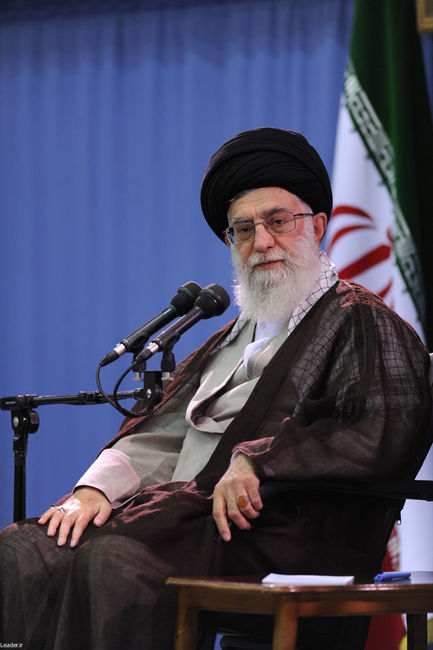 دیدار با فعالان و برگزیدگان بخش های اقتصادی
