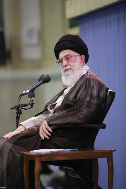 دیدار با فعالان و برگزیدگان بخش های اقتصادی