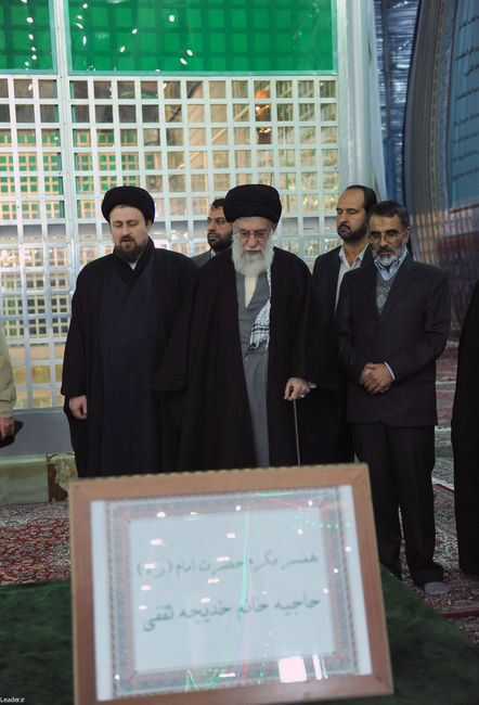حضور رهبر معظم انقلاب در مرقد امام راحل، مزار شهداي گمنام و گلزار شهداي بهشت زهرا