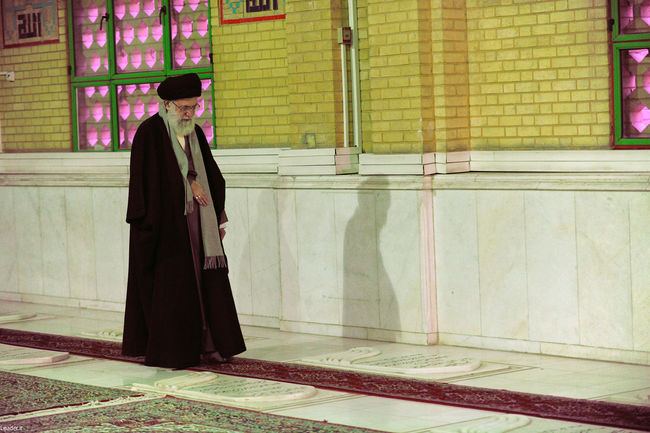 حضور رهبر معظم انقلاب در مرقد امام راحل، مزار شهداي گمنام و گلزار شهداي بهشت زهرا