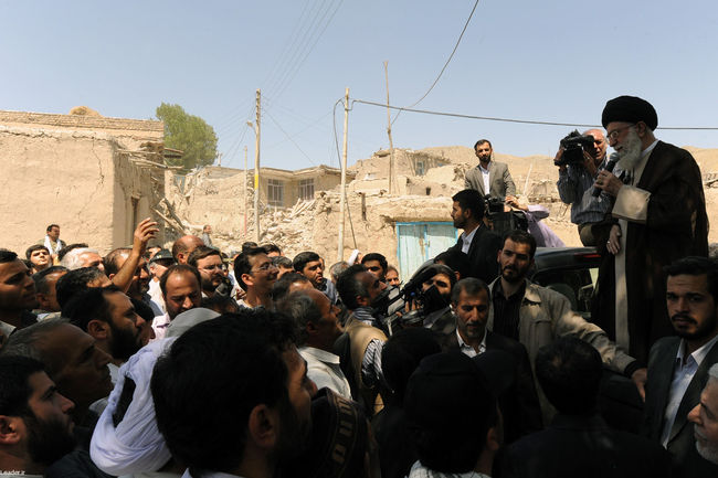 بازدید سرزده از مناطق زلزله زده استان آذربایجان شرقی
