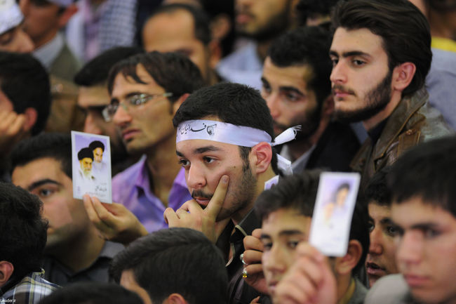 دیدار پرشور هزاران نفر از دانشجویان و دانش آموزان با رهبر معظم انقلاب