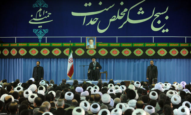 رهبر انقلاب در دیدار صدها نفر از فعالان طرح شجره طيبه صالحين بسیج