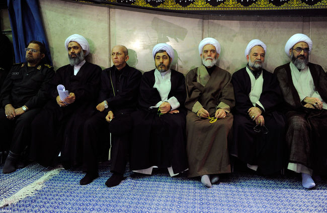 رهبر انقلاب در دیدار صدها نفر از فعالان طرح شجره طيبه صالحين بسیج