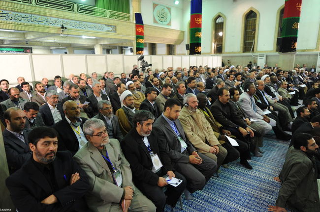 دیدار شرکت کنندگان در اجلاس بین المللی اساتید دانشگاههای جهان اسلام با مقام معظم رهبری