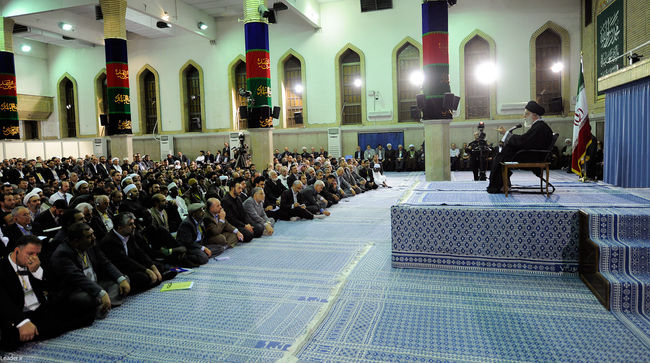 دیدار شرکت کنندگان در اجلاس بین المللی اساتید دانشگاههای جهان اسلام با مقام معظم رهبری