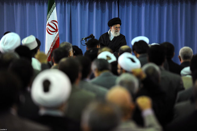 دیدار شرکت کنندگان در اجلاس بین المللی اساتید دانشگاههای جهان اسلام با مقام معظم رهبری