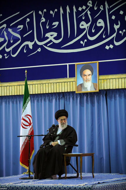 دیدار شرکت کنندگان در اجلاس بین المللی اساتید دانشگاههای جهان اسلام با مقام معظم رهبری